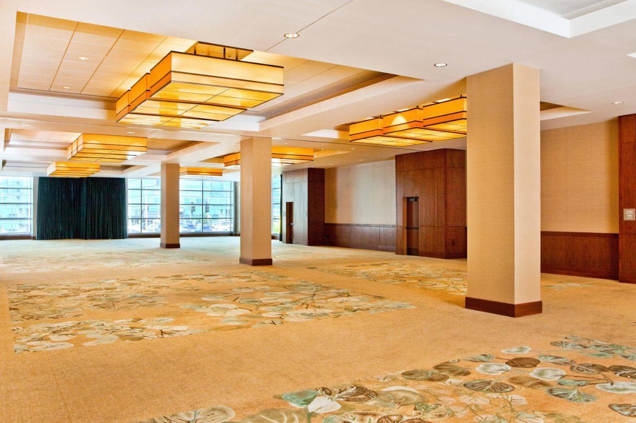The Westin Boston Seaport District Hotel Exterior photo