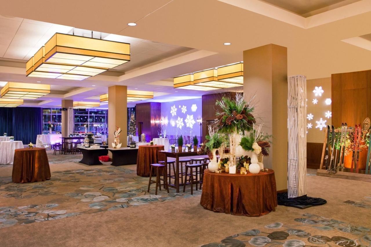 The Westin Boston Seaport District Hotel Exterior photo