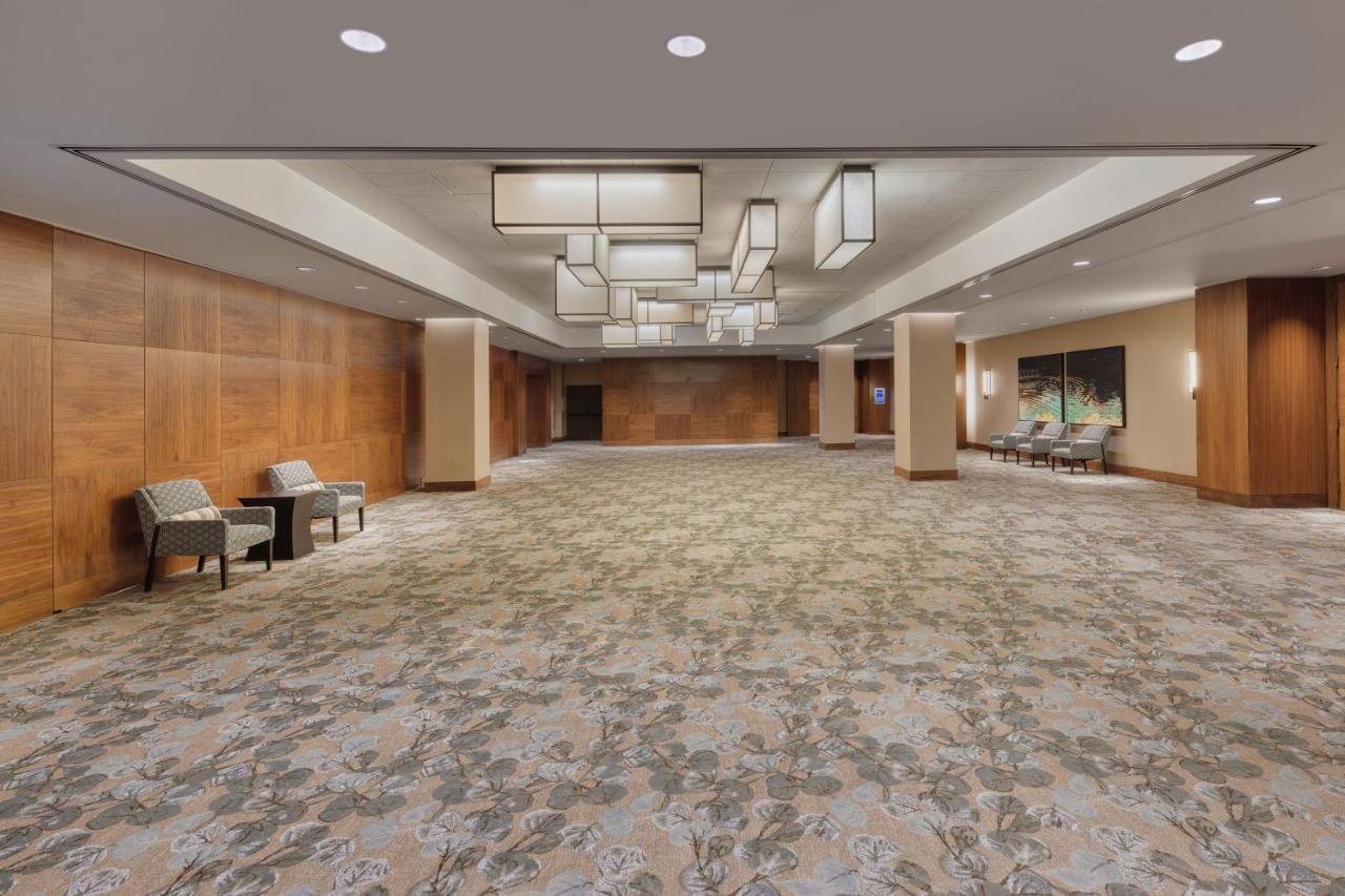 The Westin Boston Seaport District Hotel Exterior photo